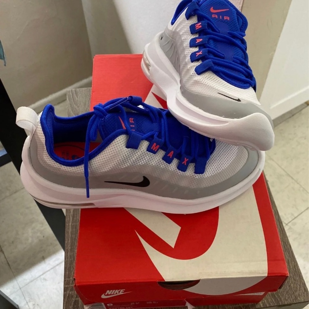 Nike Air Max Axis